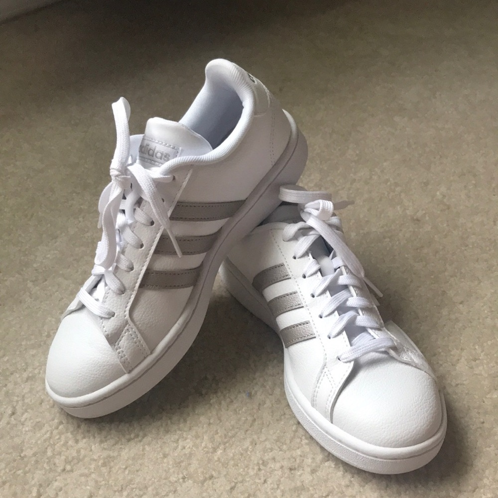 Adidas sneakers never worn!!
